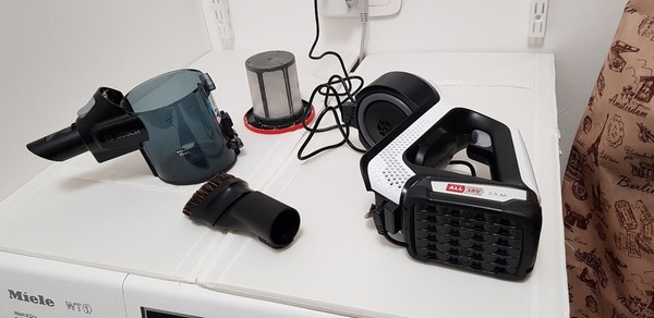 Overview of the Bosch bcs61113 vertical vacuum cleaner photos reviews pros cons